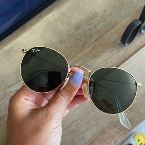 Rounded Ray-Bans